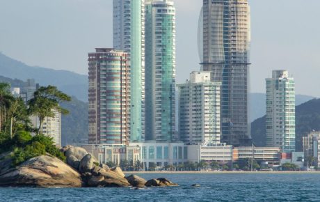 Motivos para investir em Balneário Camboriú