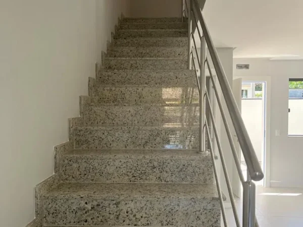 Casa disponível à venda no Residencial Versailles