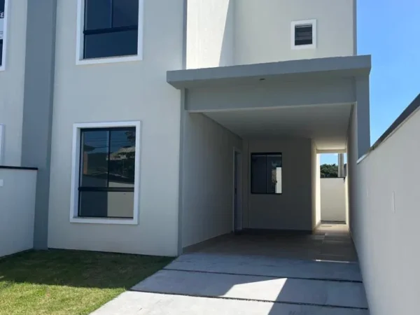 Casa disponível à venda no Residencial Versailles