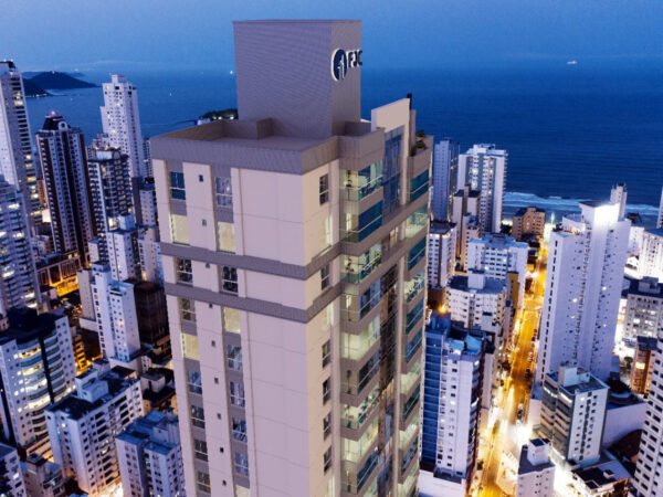 Apartamento no Edifício Opera Tower