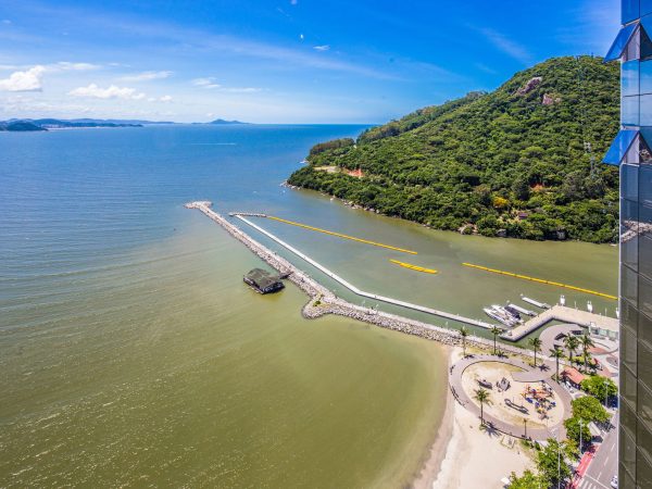 Venda de apto no Ibiza Towers em Balneário Camboriú