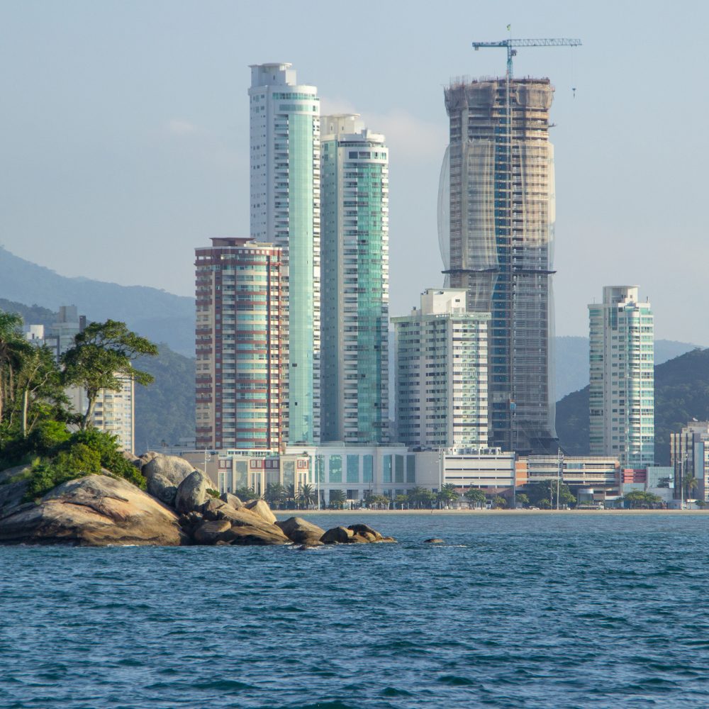 Motivos para investir em Balneário Camboriú