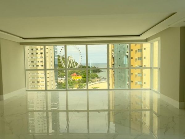 Skyline Tower Andar Alto