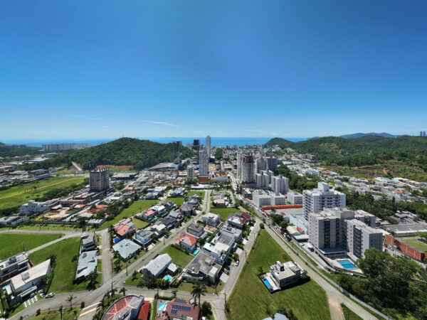 Venda de andar alto no Salt Praia Brava